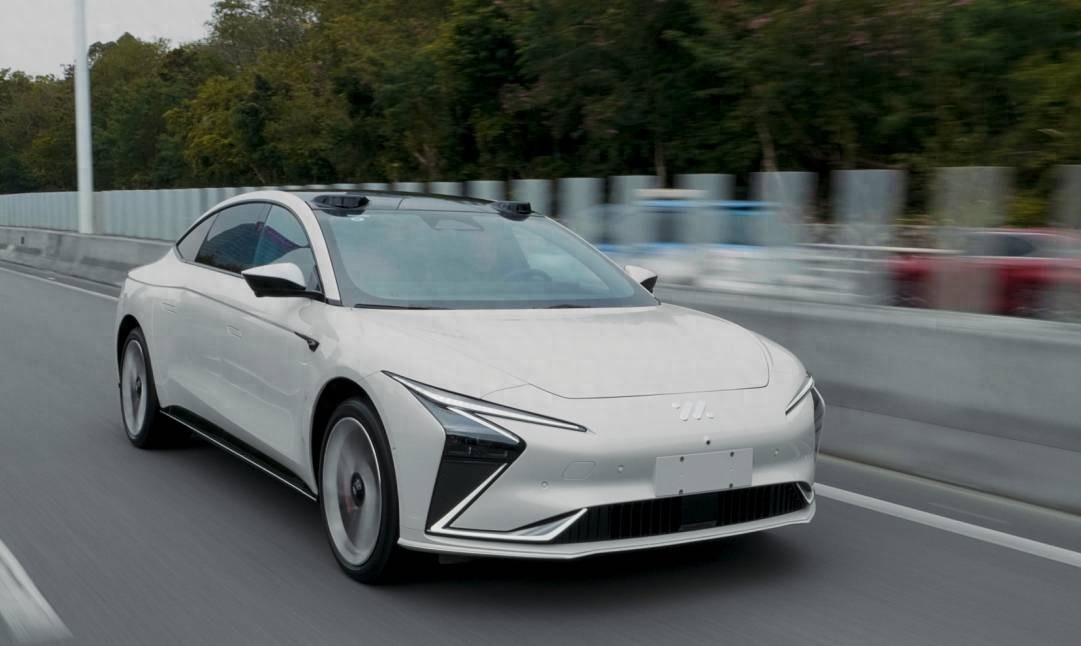 一辆电动车到底能开多少年，五年前的车现在需要更换电池吗？